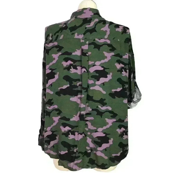Torrid Cozy Camo Women 1X Drop Shoulder Button Up Top Green Purple Roll Tab - Picture 9 of 10